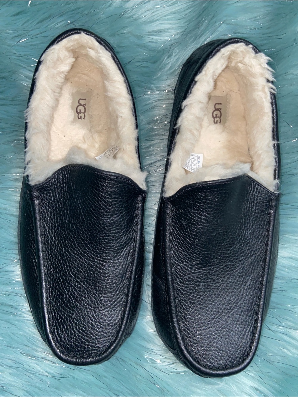 UGG Men's Ascot Loafer Slipper Black Leather Slip-On Shearling